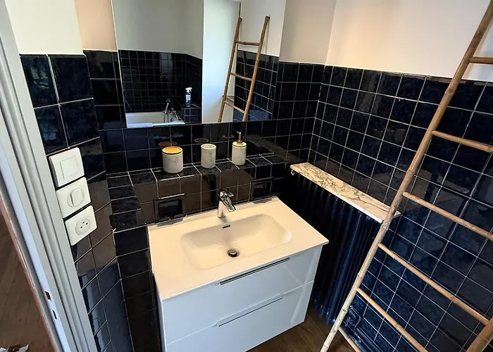 La Maison Du Colonel * Sainte-Eulalie (Auvergne)